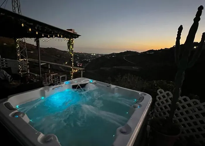 Málaga Monkey Con Jacuzzi Casa vacanze Iznate